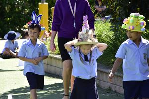 2021-easter-hat-parade-16