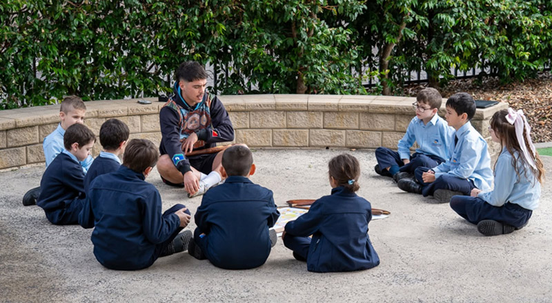 Yarn circle with Jarara educators