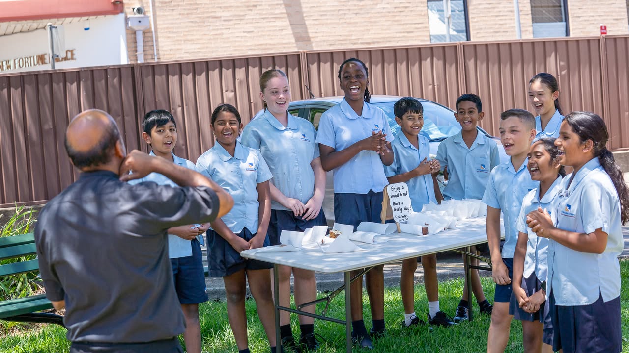 176022598337143_861044819834914-1