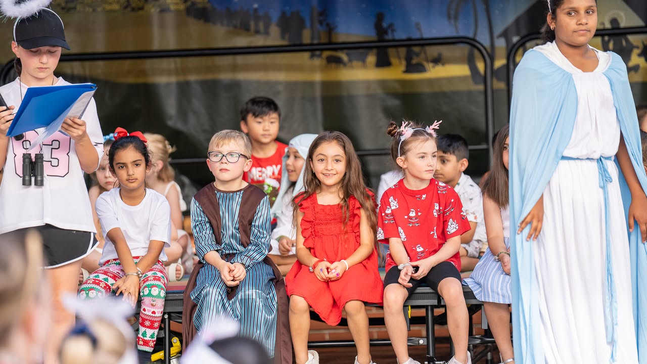 176022598337143_868992315706831-1