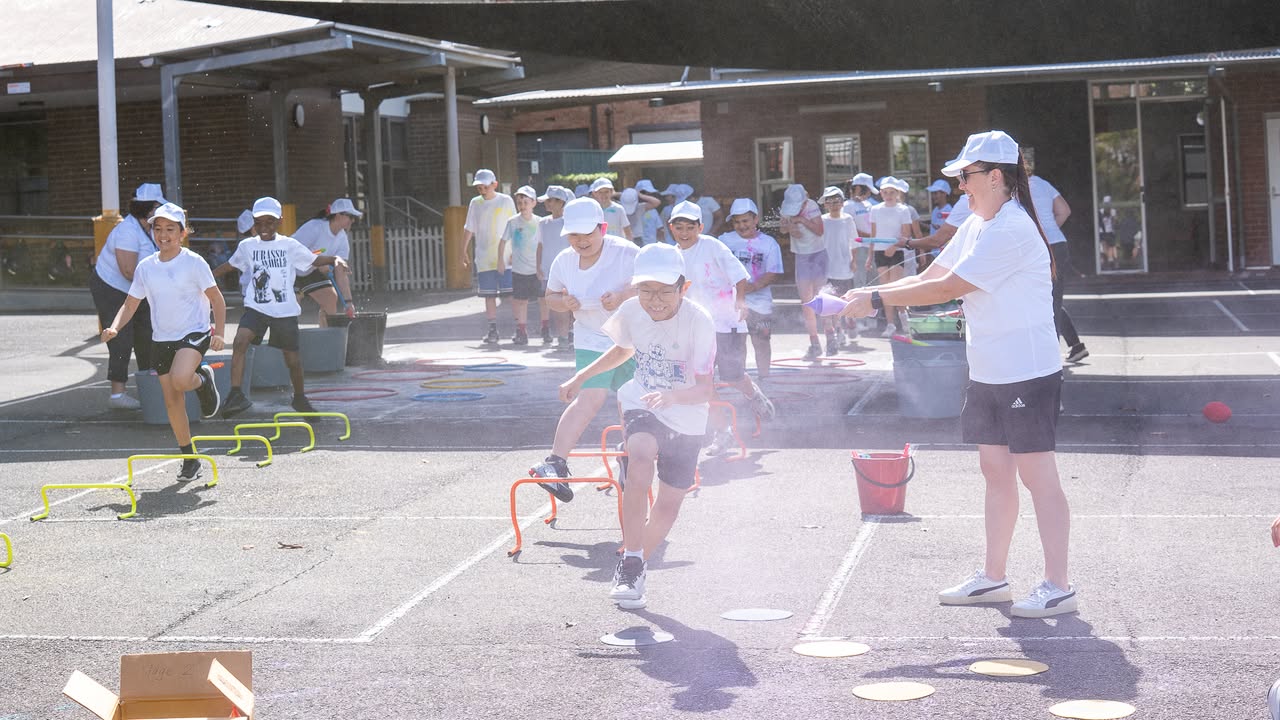 176022598337143_875080621764667-1