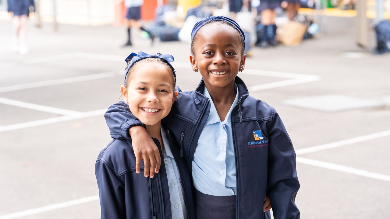 176022598337143_910408544898541-1