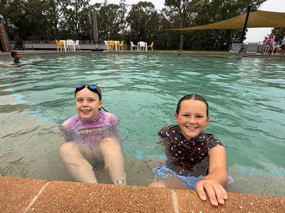 176022598337143_916395260966536-1