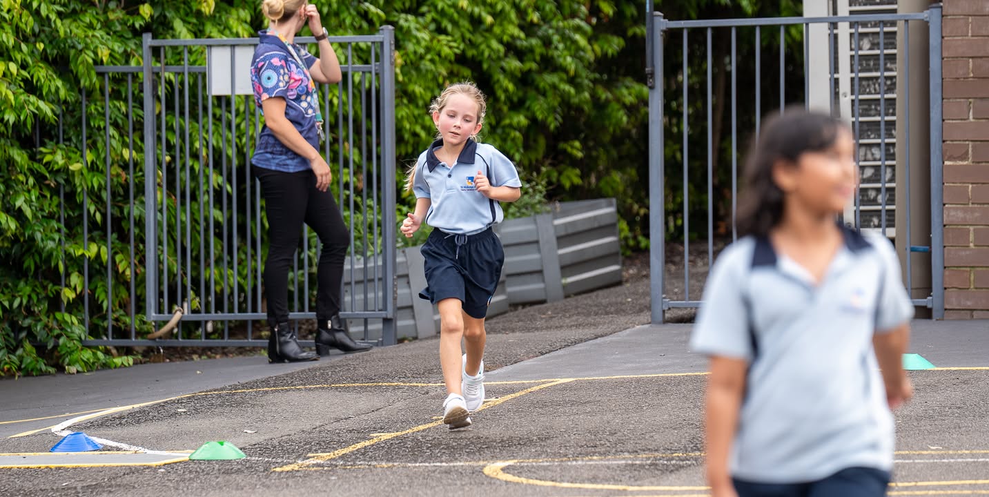 176022598337143_937034772235918-1