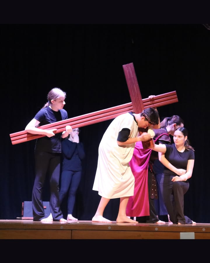 176022598337143_959568436649218-1