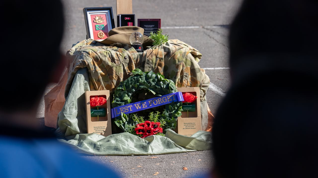 176022598337143_975513291721399-1